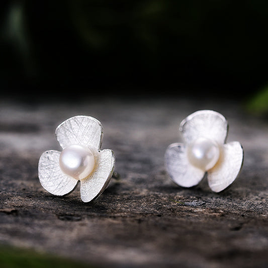 Pearl shamrock clover earrings-Jewearrings