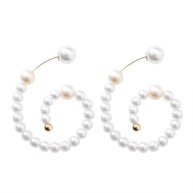 Pearl earrings wear geometric circle earrings before and after-Jewearrings