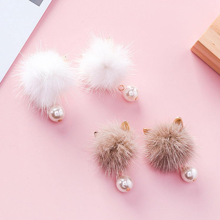 Korean version of the autumn and winter new sweet student cat ears hair ball earrings personality water mink pearl earrings earrings-Jewearrings