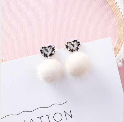 Winter new sweet temperament cute heart-shaped hair ball earrings personalized diamond love earrings earrings 925 silver needle-Jewearrings