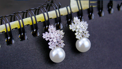 Snow pearl earrings-Jewearrings