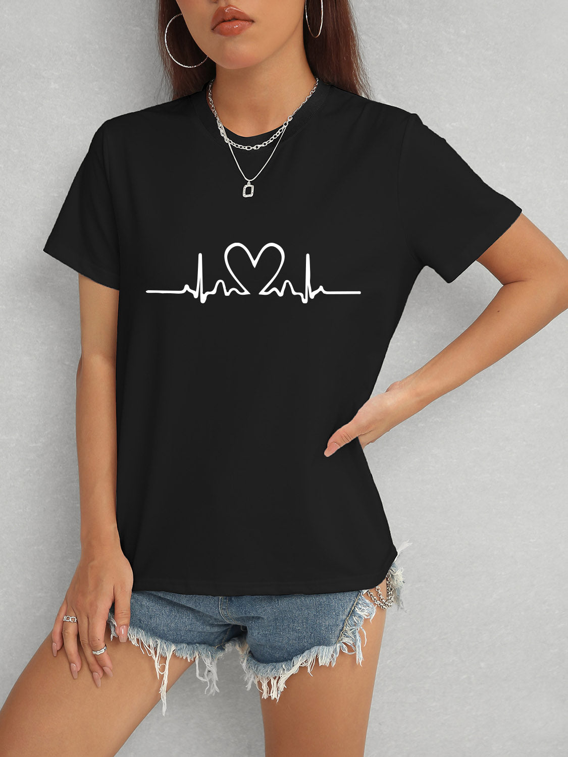 Heart Round Neck Short Sleeve T-Shirt-Jewearrings