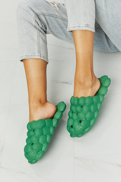 NOOK JOI Laid Back Bubble Slides in Green-Jewearrings