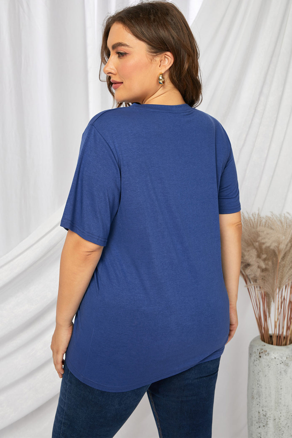 Plus Size Lip Graphic Tee Shirt-Jewearrings