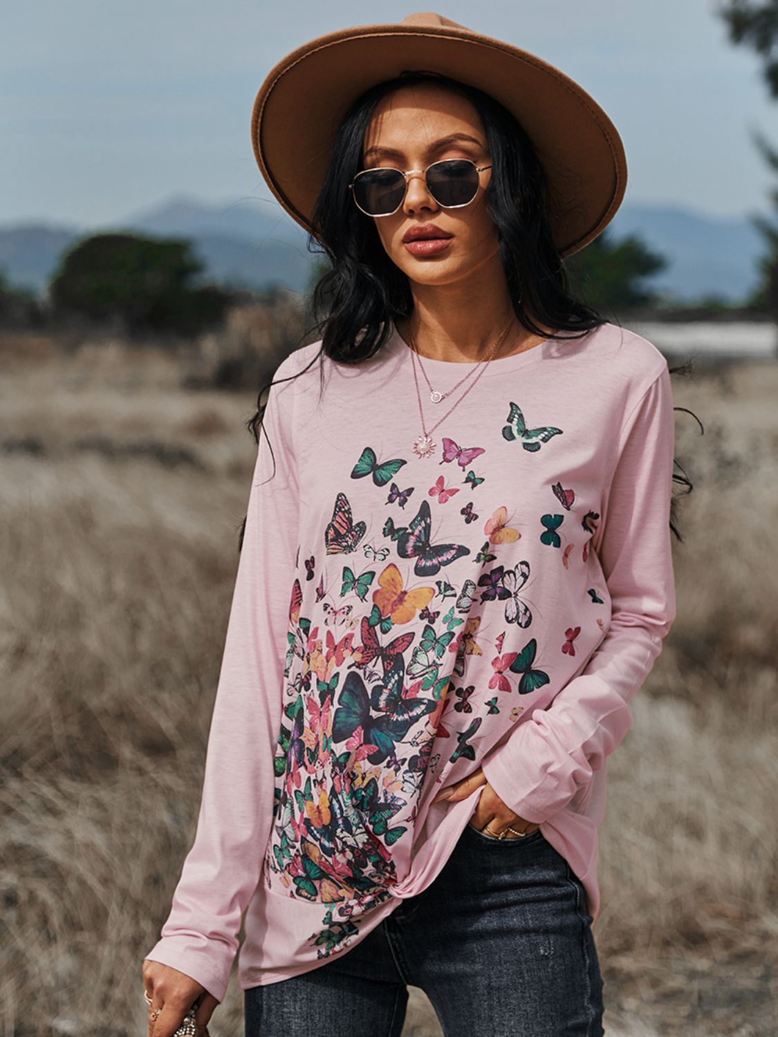 Butterflies Print Long Sleeve Round Neck Tee-Jewearrings