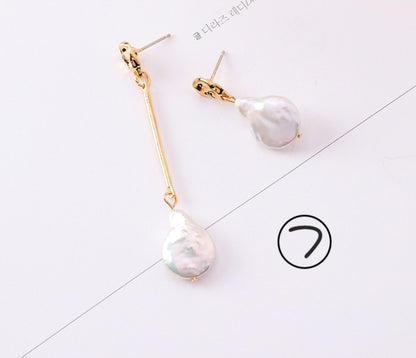 Vintage geometric metal pearl asymmetric earrings design personalized earrings-Jewearrings