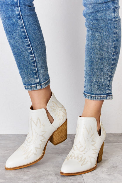 Melody Ankle Embroidered Stitch Boots-Jewearrings