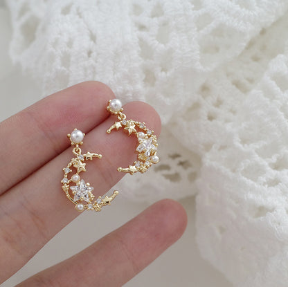 Micro-set moon pearl earrings-Jewearrings