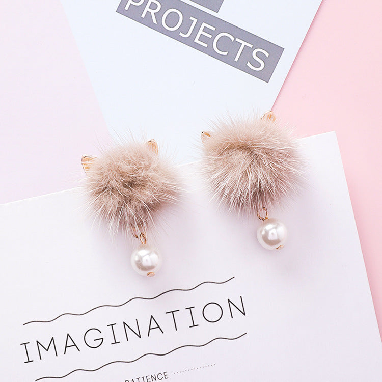 Korean version of the autumn and winter new sweet student cat ears hair ball earrings personality water mink pearl earrings earrings-Jewearrings