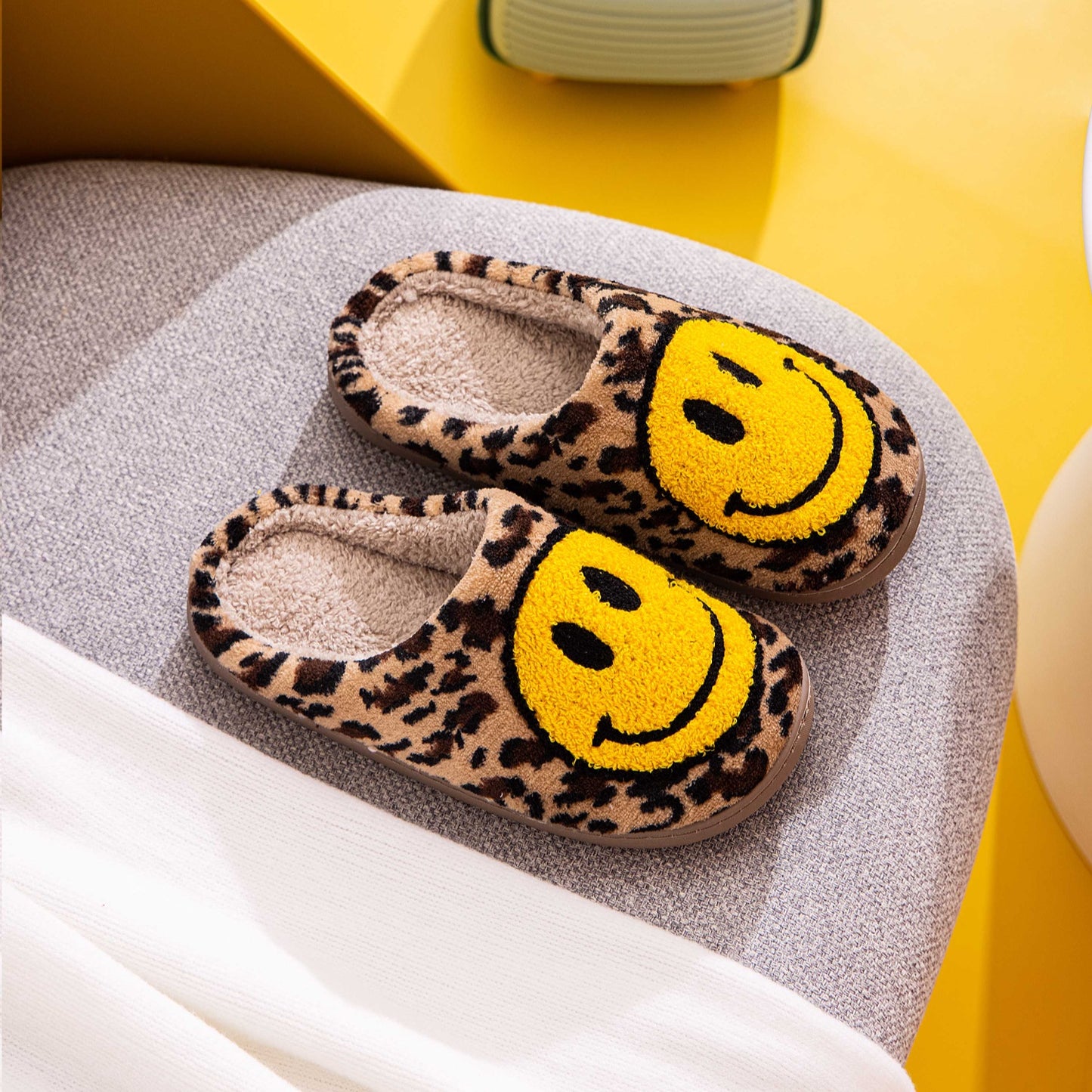 Melody Smiley Face Leopard Slippers-Jewearrings