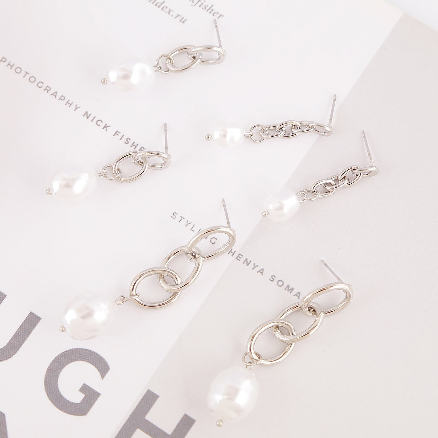 Simple Retro Metal Chain Pearl Earrings-Jewearrings