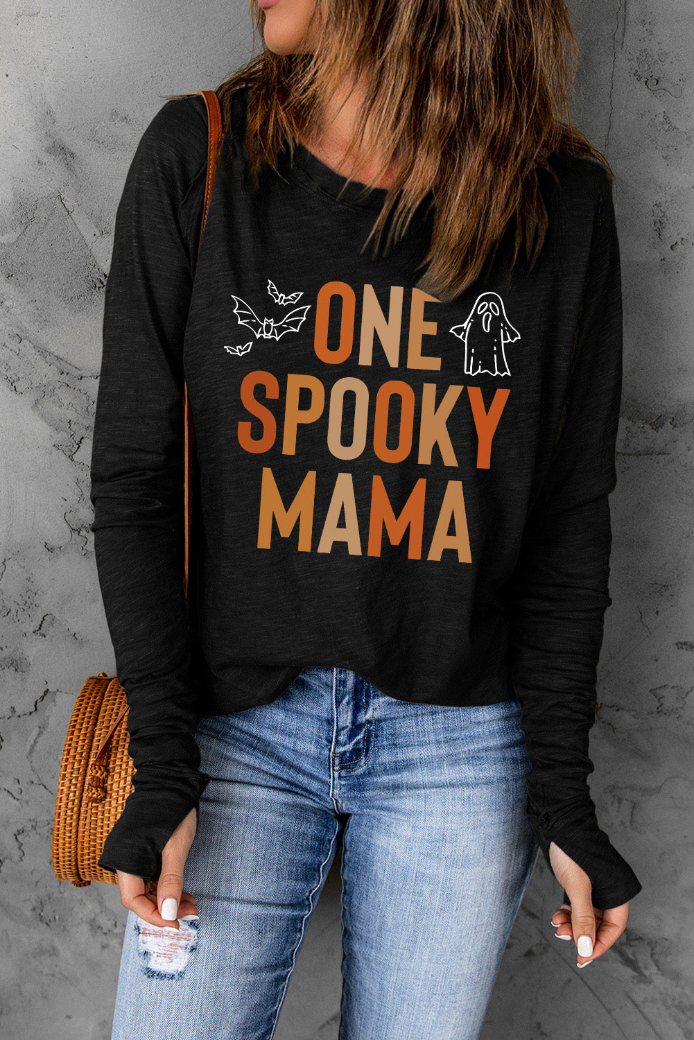 Round Neck Long Sleeve ONE SPOOKY MAMA Graphic T-Shirt-Jewearrings