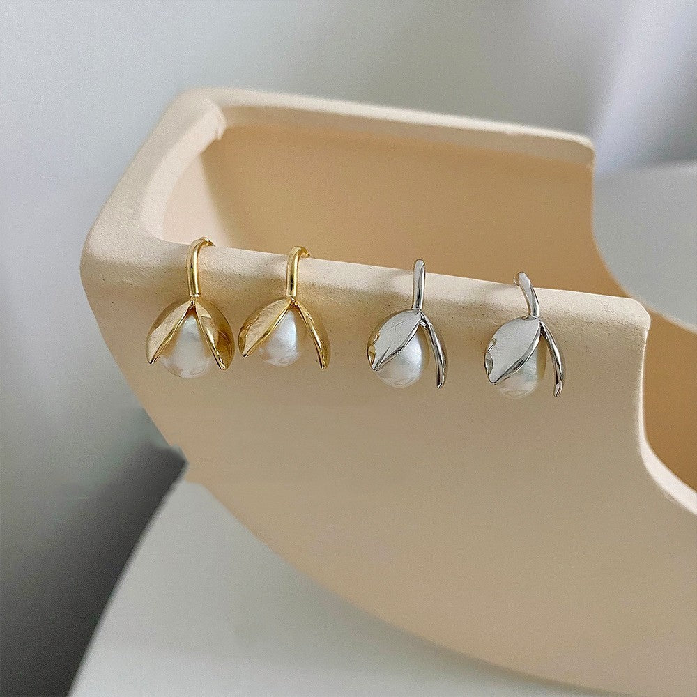 Simple Metal Petal Natural Pearl Earrings-Jewearrings