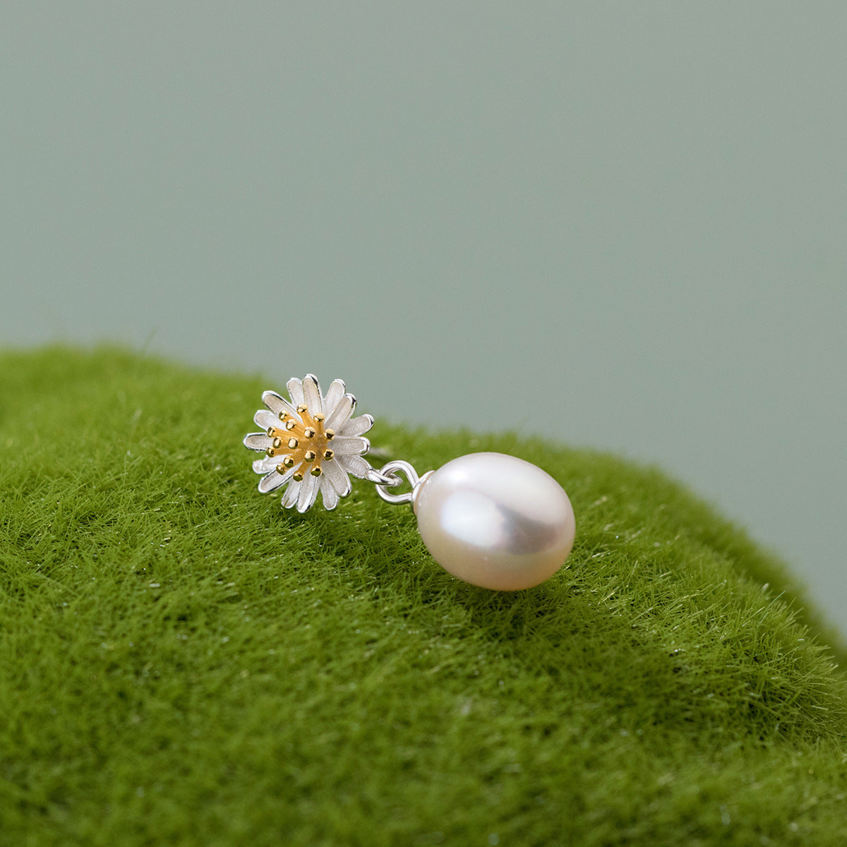 Ladies Fashion Little Daisy Pearl Earrings-Jewearrings