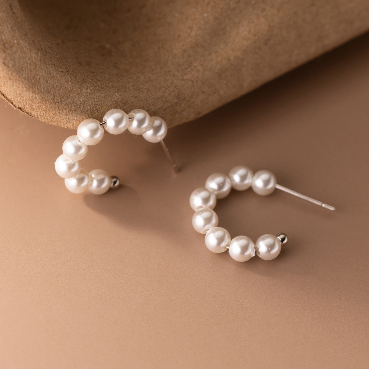 S925 Sterling Silver Temperament Synthetic Pearl C-shaped Earrings-Jewearrings