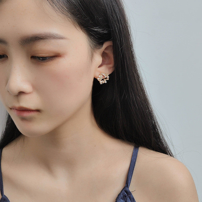 Japanese Leaf Wreath Stud Earrings Korean New Style-Jewearrings