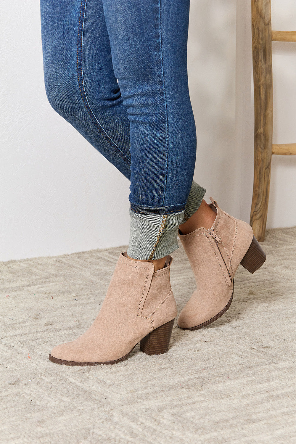 East Lion Corp Block Heel Point Toe Ankle Boots-Jewearrings