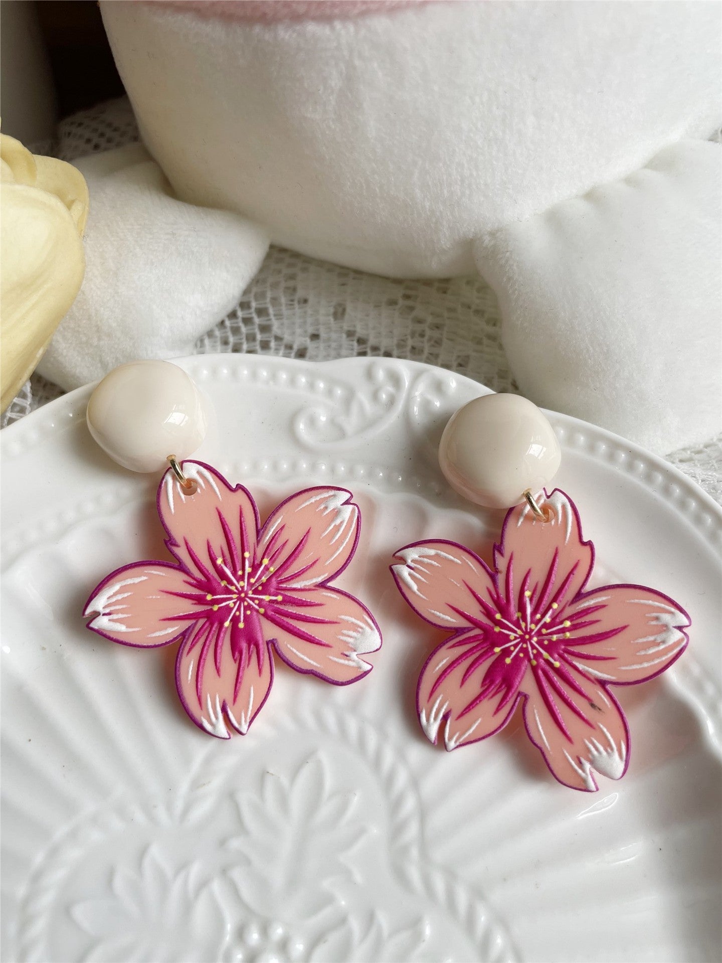 Peach Girl Heart Flower Earrings Temperament Ear Clip-Jewearrings