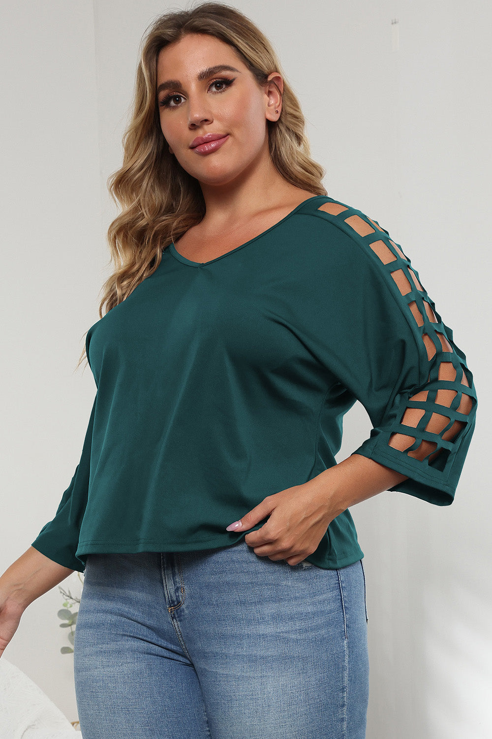 3/4 Sleeve Cutout Detail Top-Jewearrings