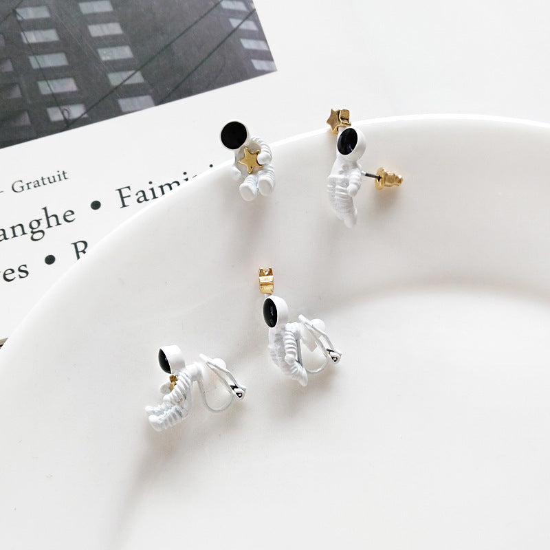 Astronaut Earrings Fashion Five-pointed Star Ear Clip Earrings-Jewearrings