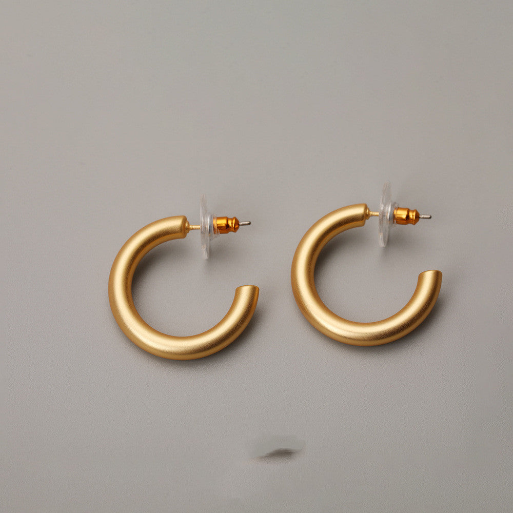 European And American Simple Atmospheric Circle Stud Earrings-Jewearrings