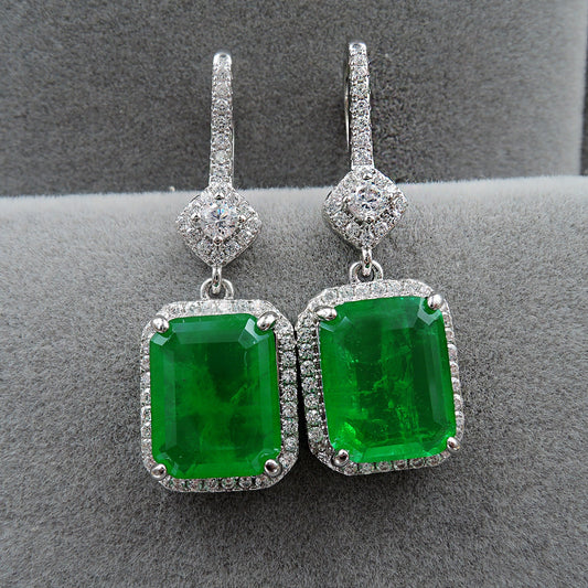 Retro Earrings With Emerald Color-Jewearrings