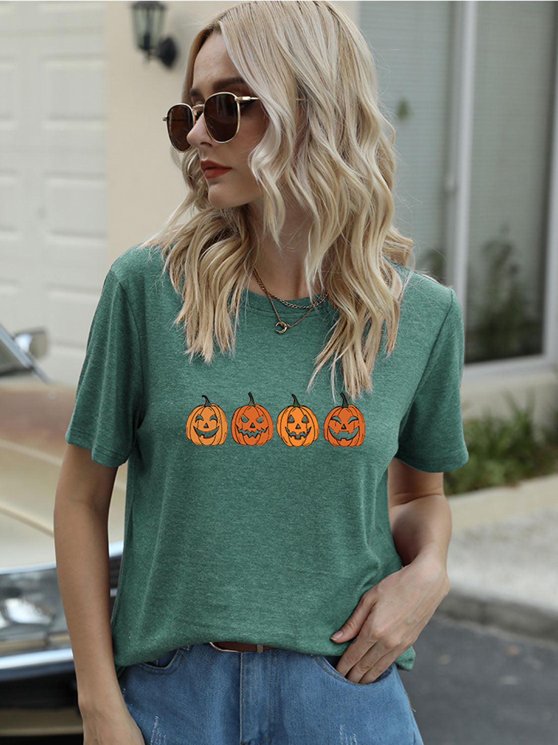 Full Size Round Neck Short Sleeve Jack-O'-Lantern Graphic T-Shirt-Jewearrings