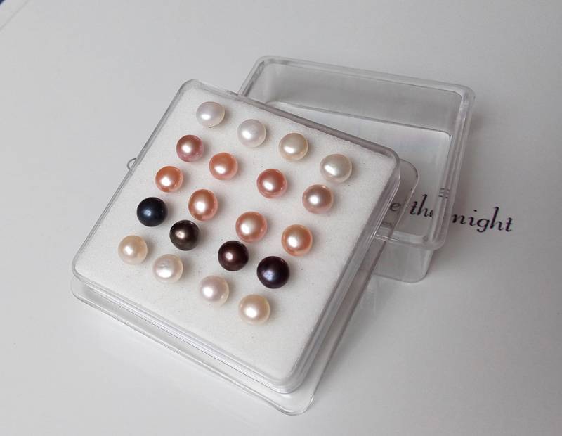 Natural freshwater pearl stud earrings-Jewearrings