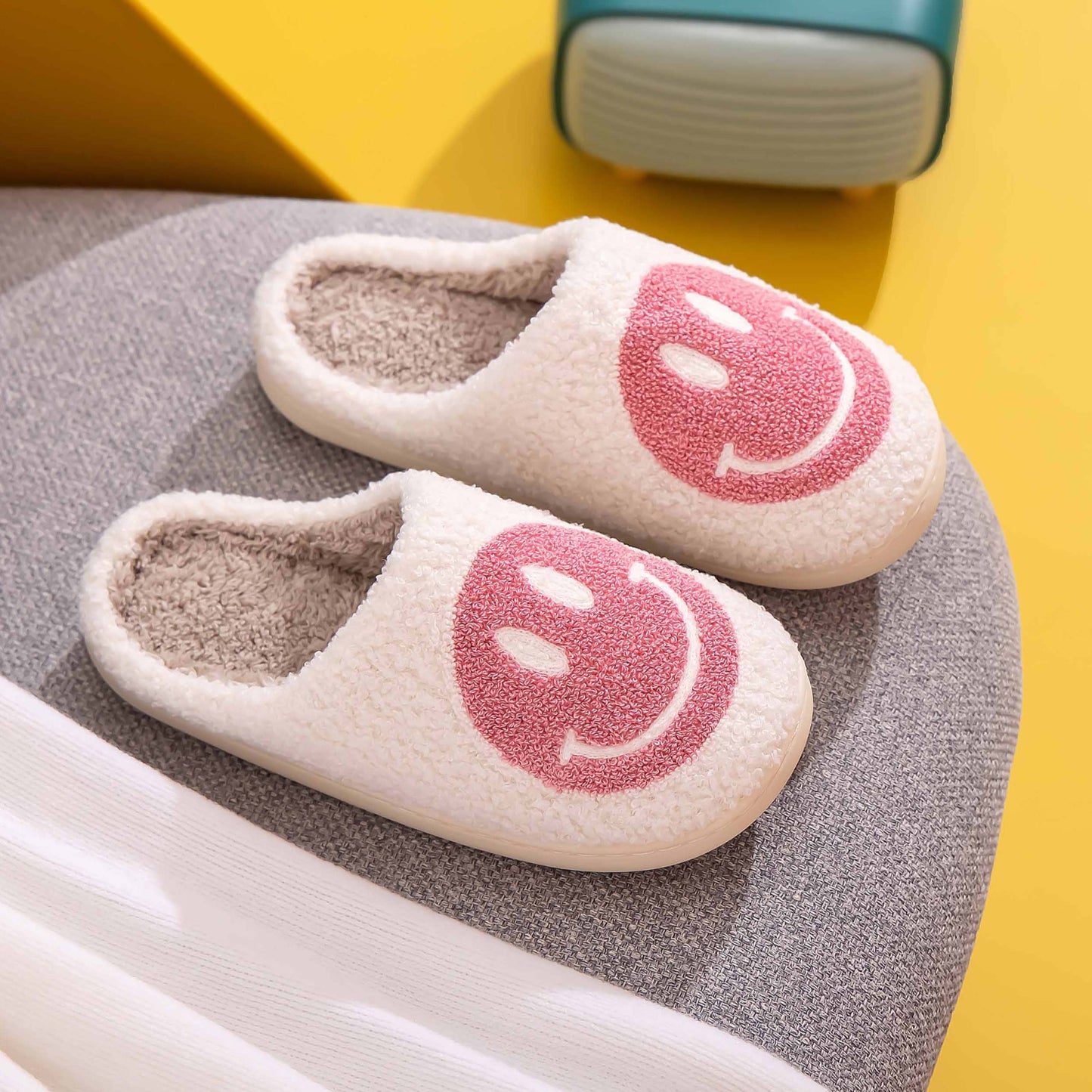 Melody Smiley Face Slippers-Jewearrings