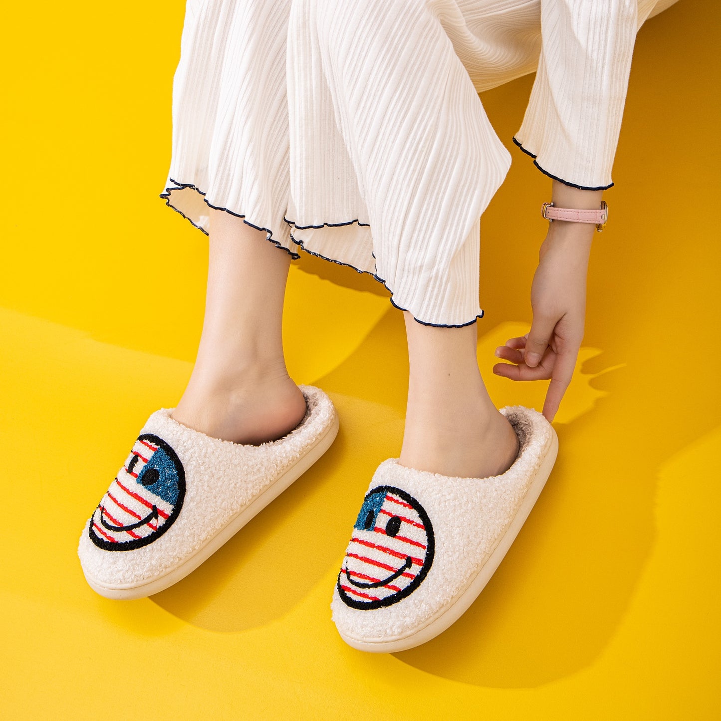 Melody Smiley Face Slippers-Jewearrings