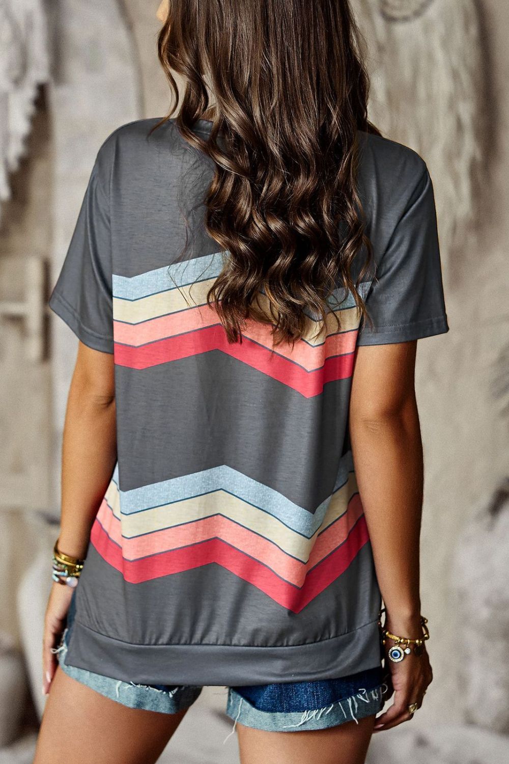 Multicolored Chevron Stripe Round Neck Side Slit T-Shirt-Jewearrings