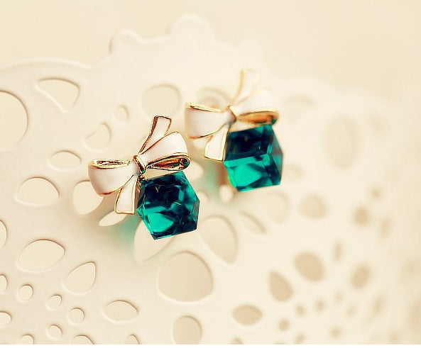 Bow Cube Earrings-Jewearrings