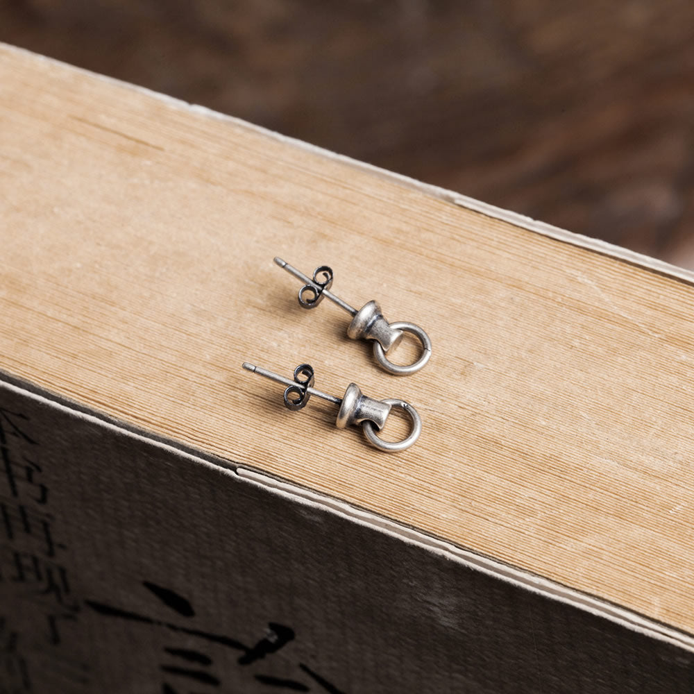 Sterling Silver Stud Earrings Pull Knocker-Jewearrings