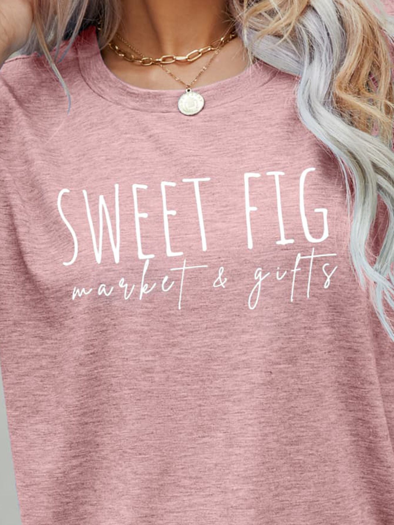 SWEET FIG MARKET & GIFTS Graphic Tee-Jewearrings