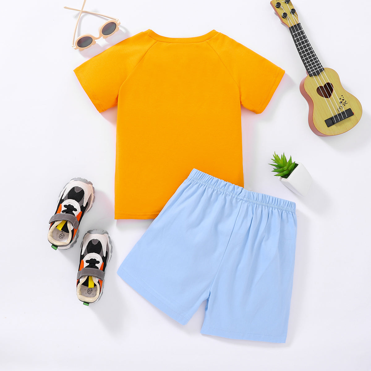 Kids Graphic Raglan Sleeve Tee and Shorts Set-Jewearrings