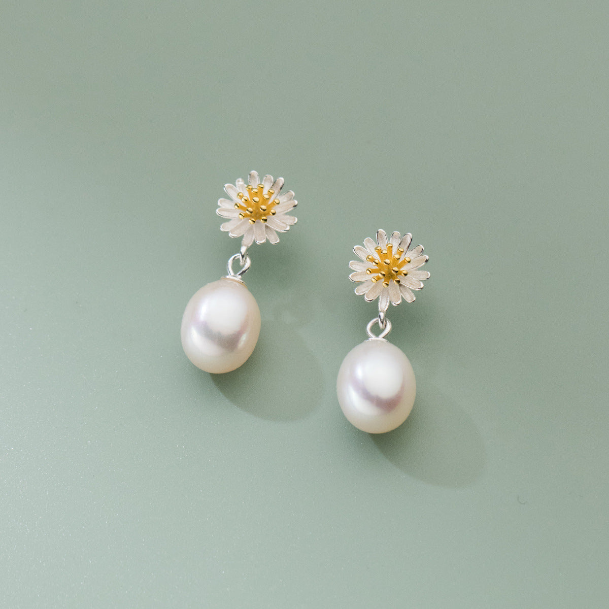 Ladies Fashion Little Daisy Pearl Earrings-Jewearrings