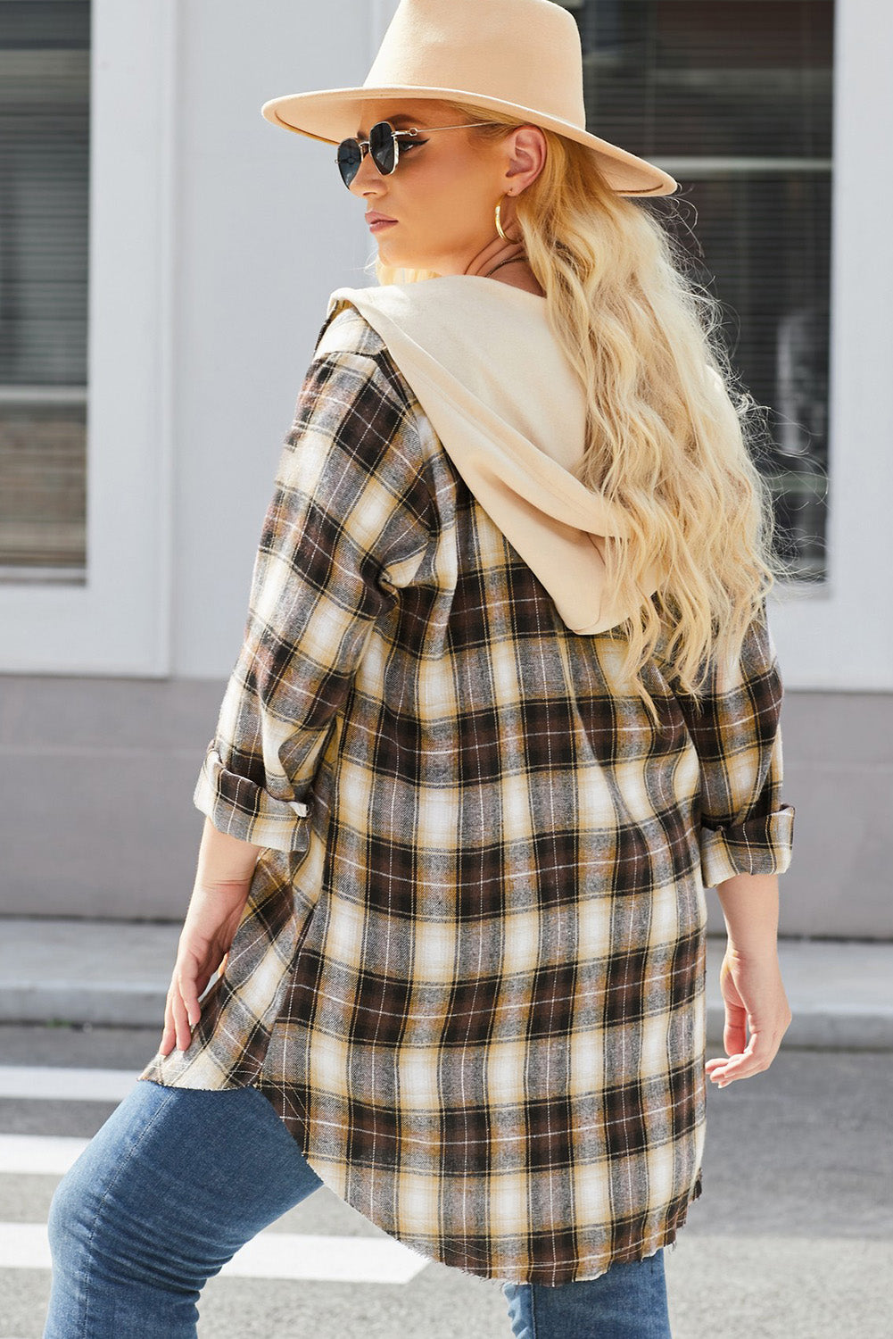 Plus Size Plaid Curved Hem Button Front Shirt-Jewearrings