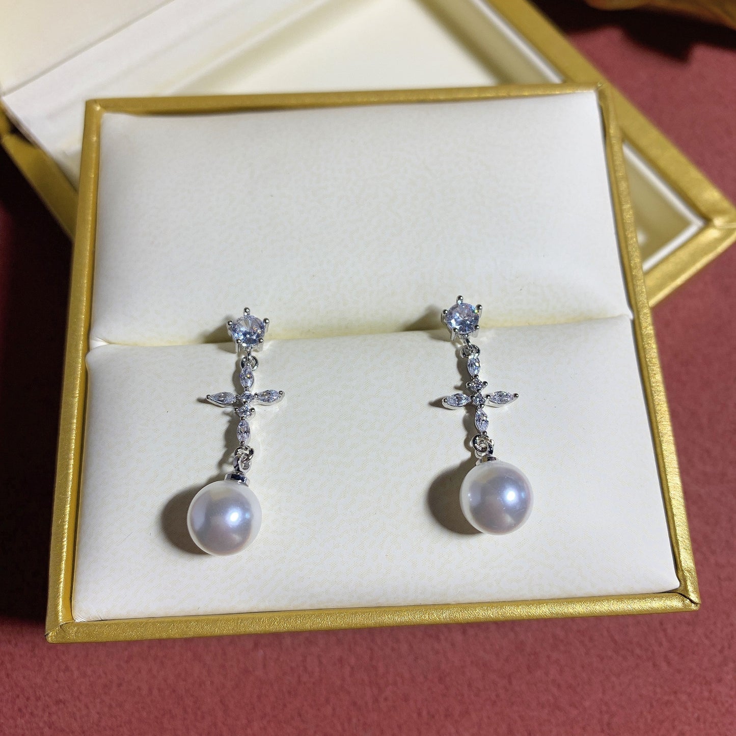 Micro-set Zircon Pearl Earrings Exquisite-Jewearrings