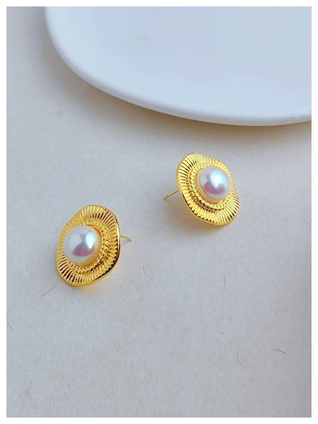 Retro Semicircle Pearl Stud Silver Needle Exaggerated Earrings-Jewearrings