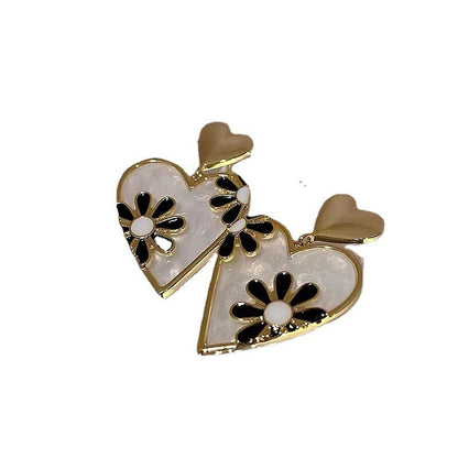 Women's All Match Silver Stitch Daisy Heart Shaped Earrings-Jewearrings