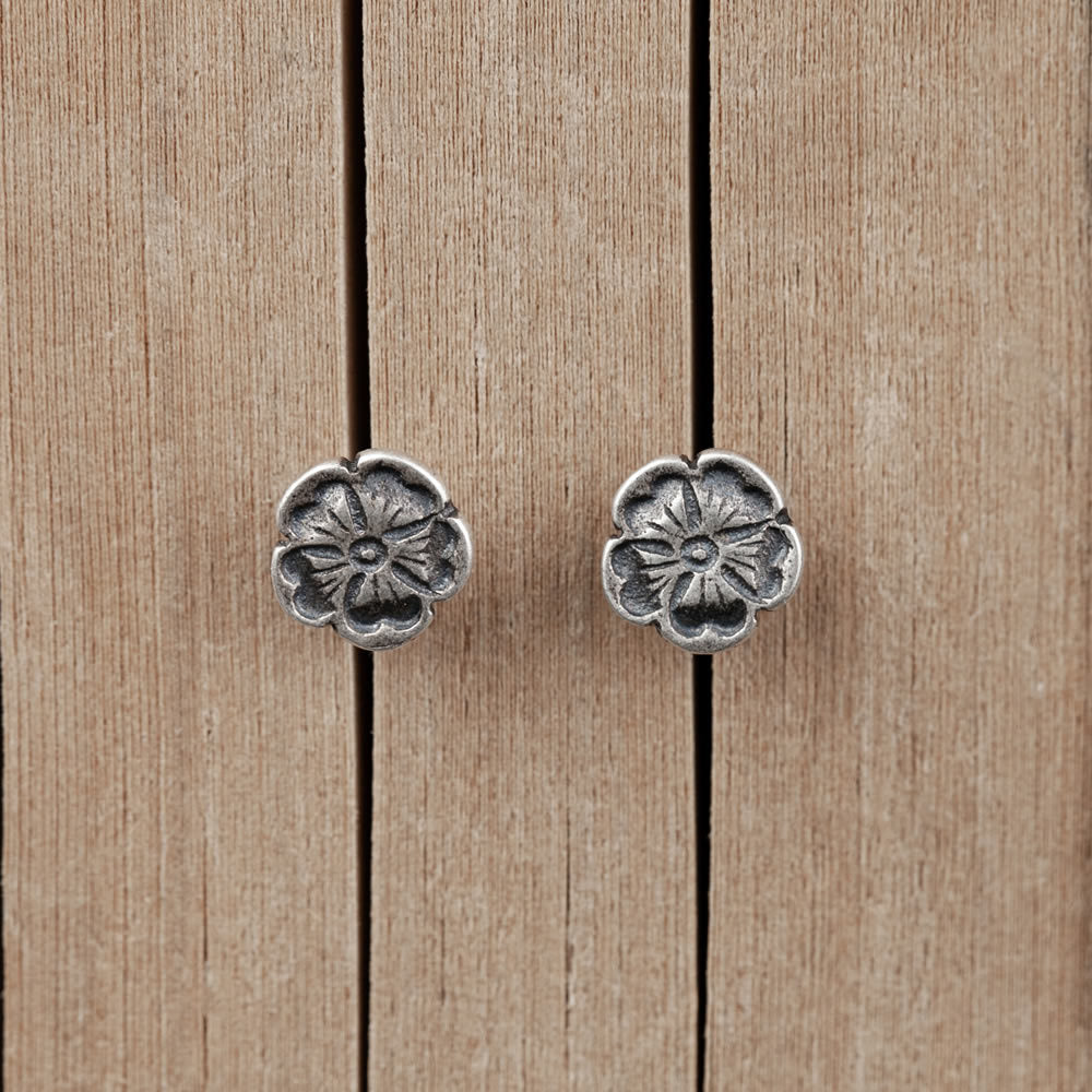 Dark Dream 925 Silver Rose Shaped Stud Earrings Vintage Silver Jewelry-Jewearrings