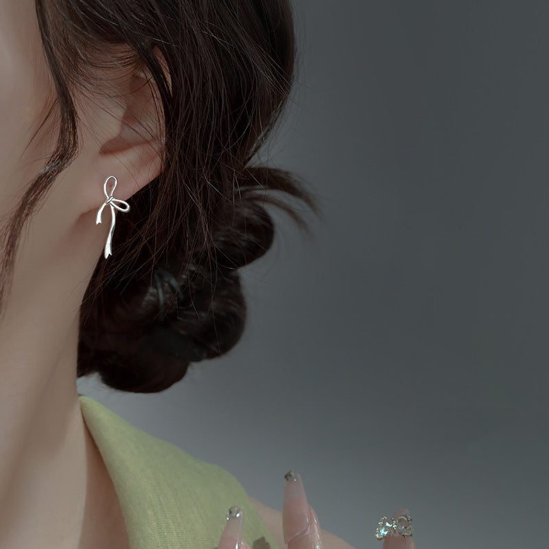 Hollow Bow Stud High Sense Special-interest Design Round Face Earrings-Jewearrings