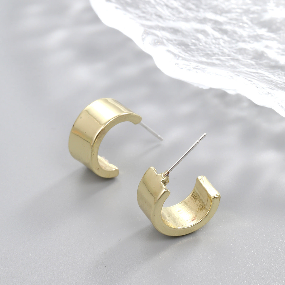 High-grade Alloy Hollow Simple Stylish Water Drop Stud Earrings-Jewearrings