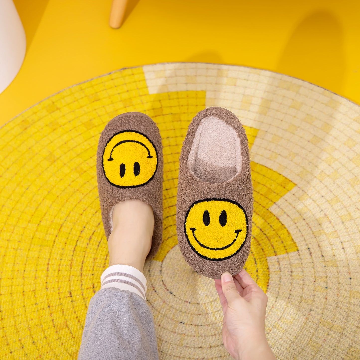 Melody Smiley Face Slippers-Jewearrings