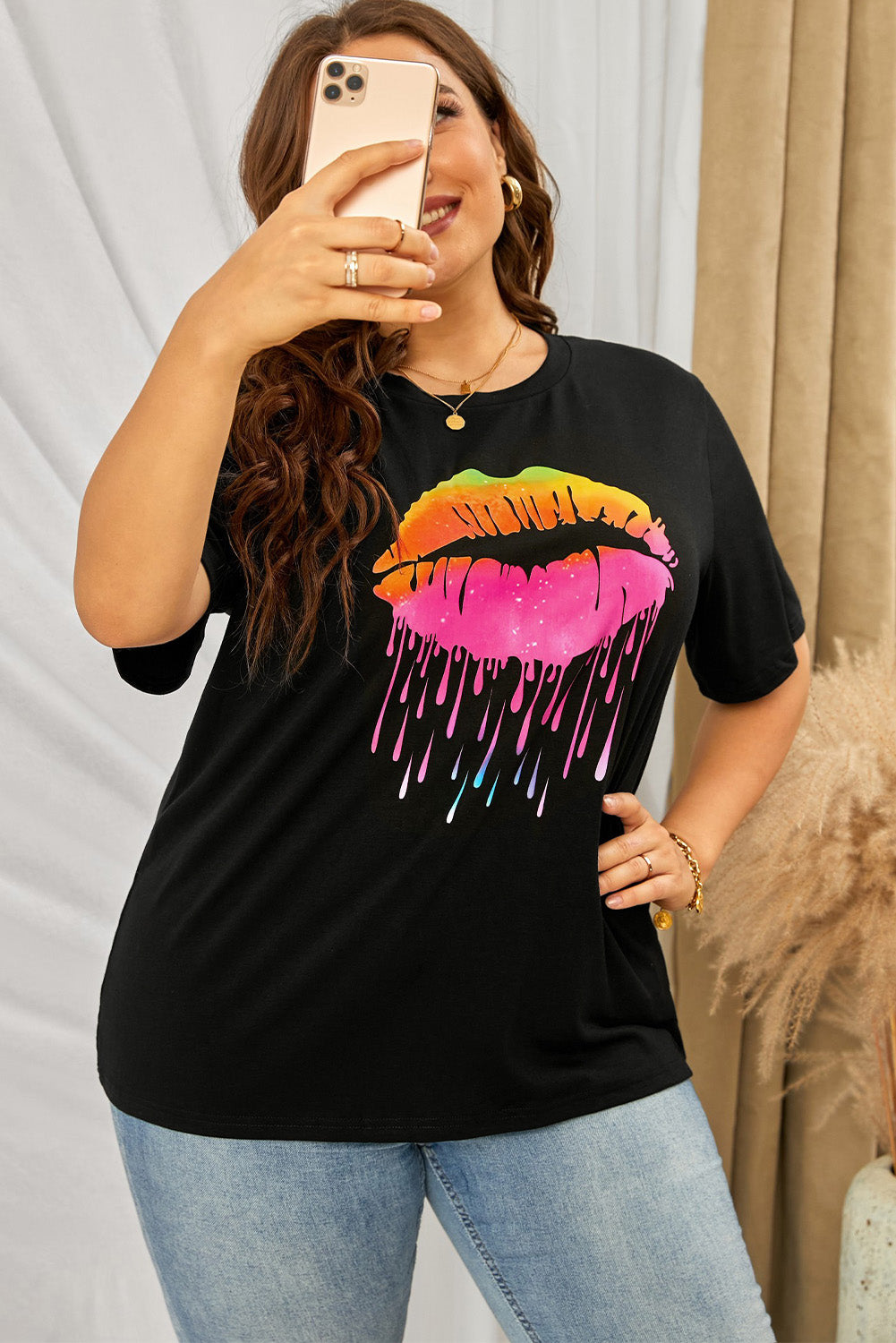 Plus Size Lip Graphic Tee Shirt-Jewearrings