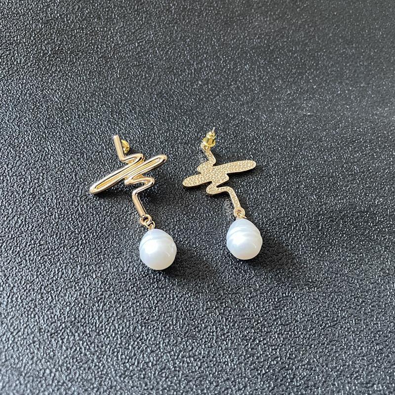 Women's Fashion Shaped Pearl Earrings-Jewearrings