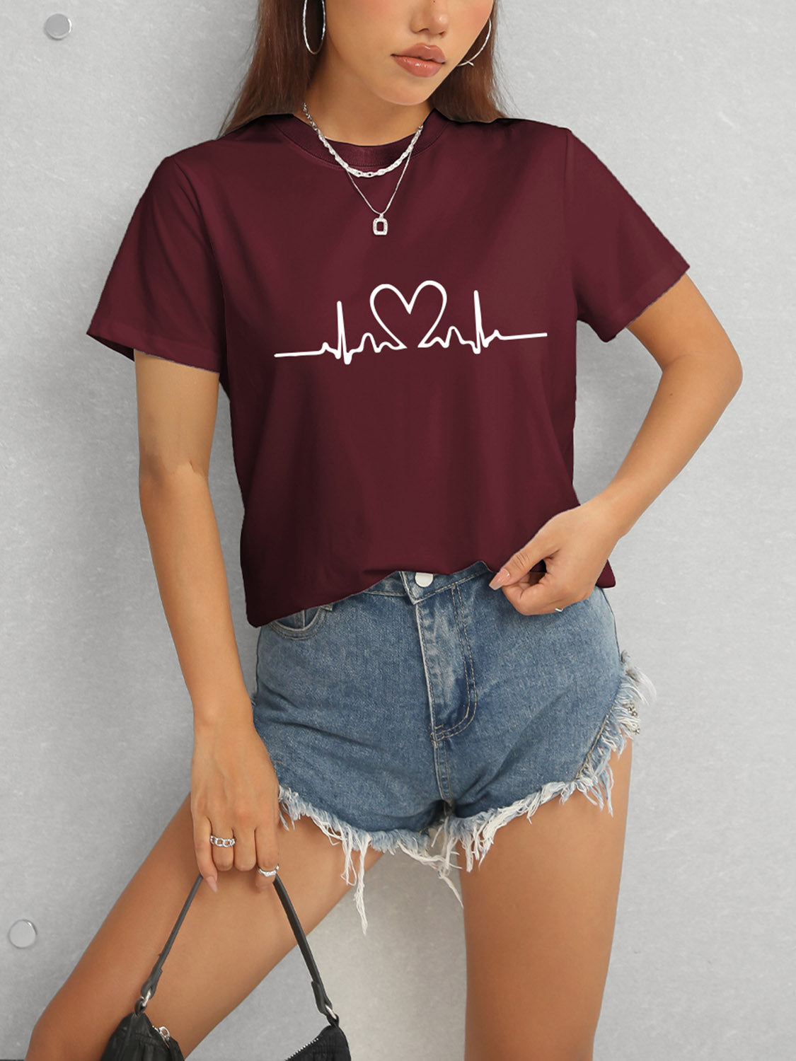 Heart Round Neck Short Sleeve T-Shirt-Jewearrings