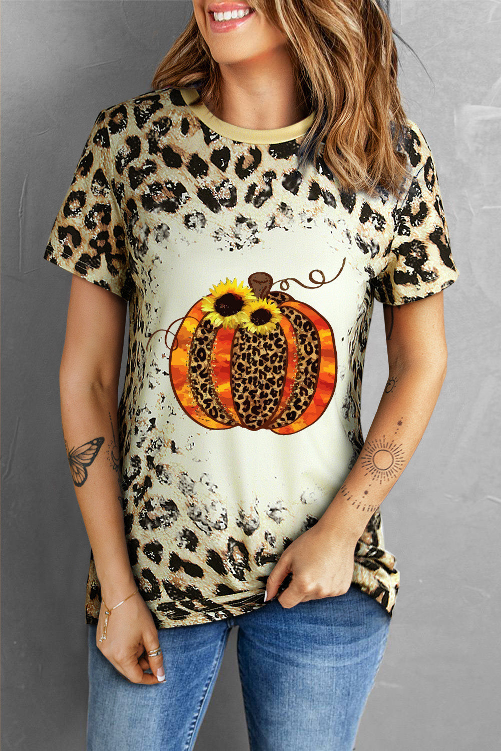 Leopard Pumpkin Graphic Round Neck Tee-Jewearrings