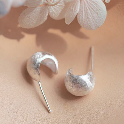 Fashion Petite Brushed Frosted Curved Earrings In Sterling Silver-Jewearrings