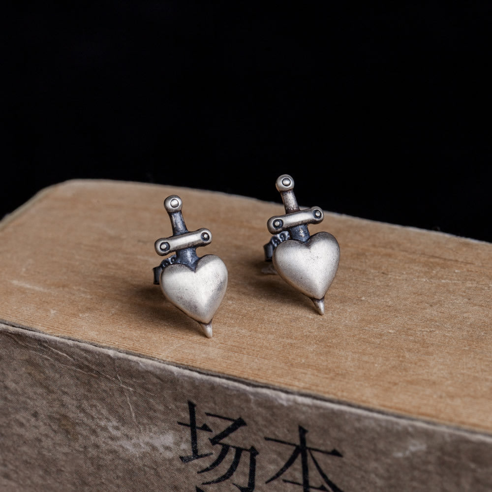 S925 Sterling Silver Heart-shaped Retro Stud Earrings-Jewearrings